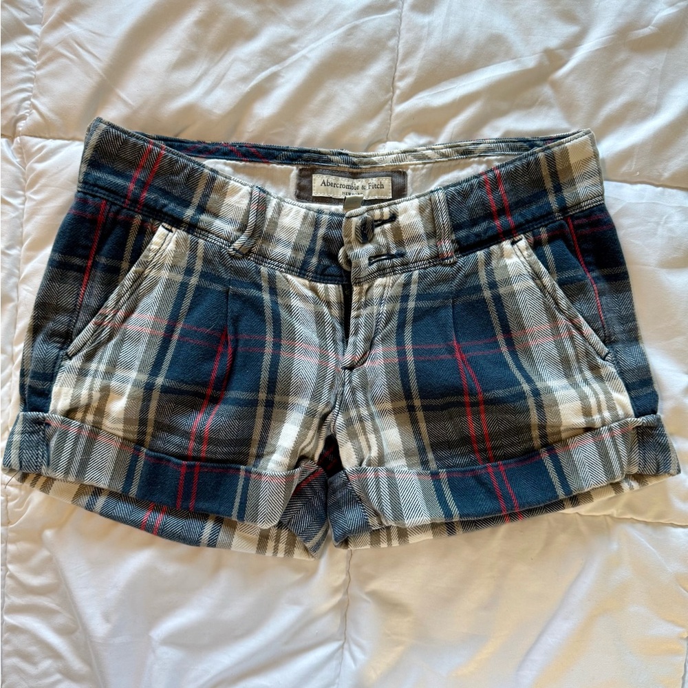 Abercrombie & Fitch Plaid Women Shorts - Blue and Red
